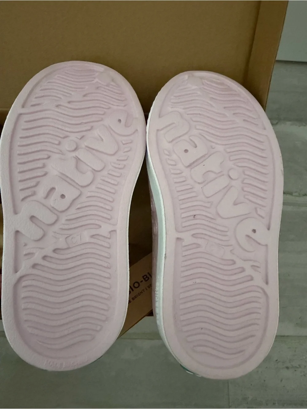 Native Shoes Kids Size C7 Light Pink Slip-On Water Shoes with White Toe